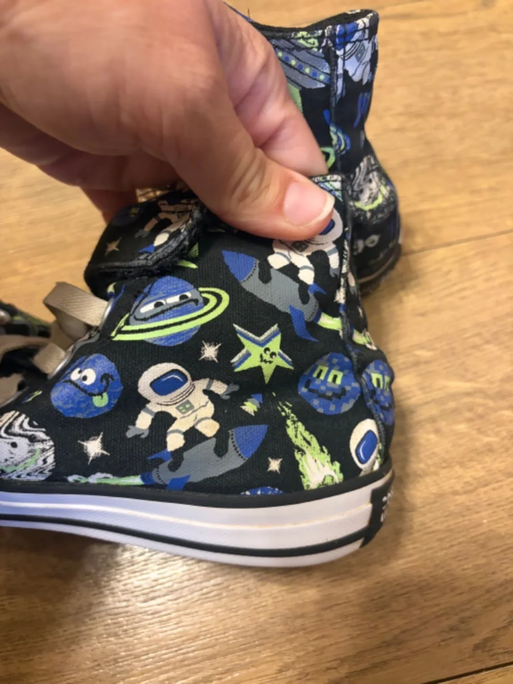 Kids converse astronaut size 13u